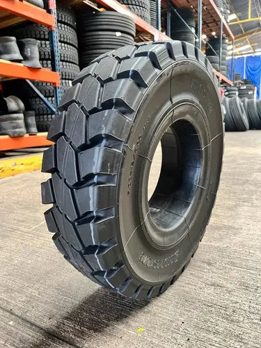 5.00-8 BRIDGESTONE PUNCNON LUG 01 SOLIDA