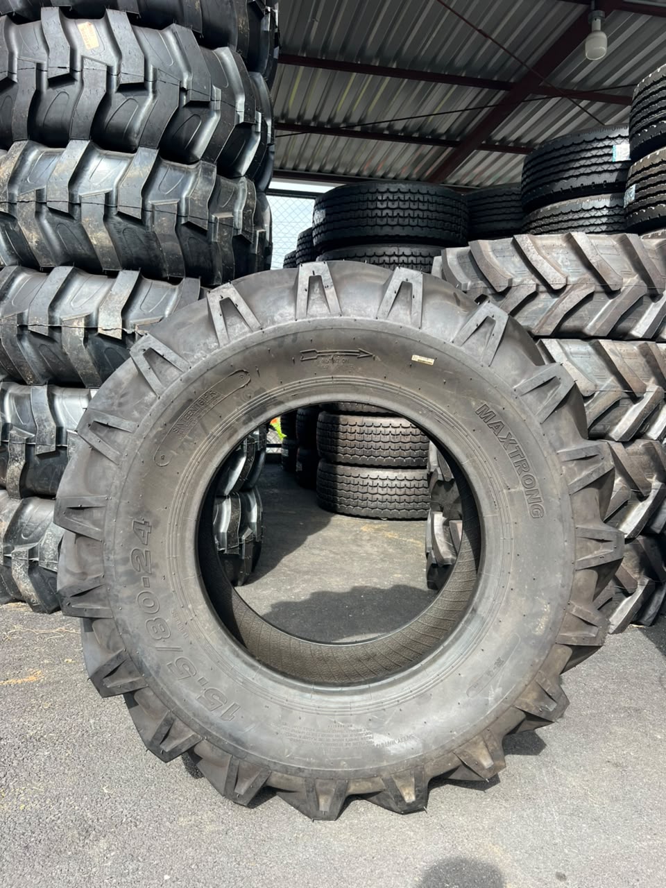 18.4-26 MAXTRONG R4 12PR TL (155/A8)